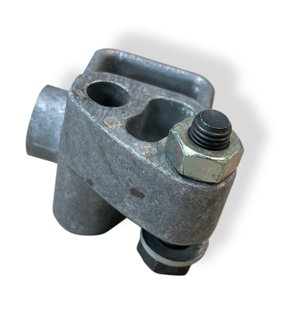 Multicar M26.2/4 Halter Lichtmaschine / Lima-Halter