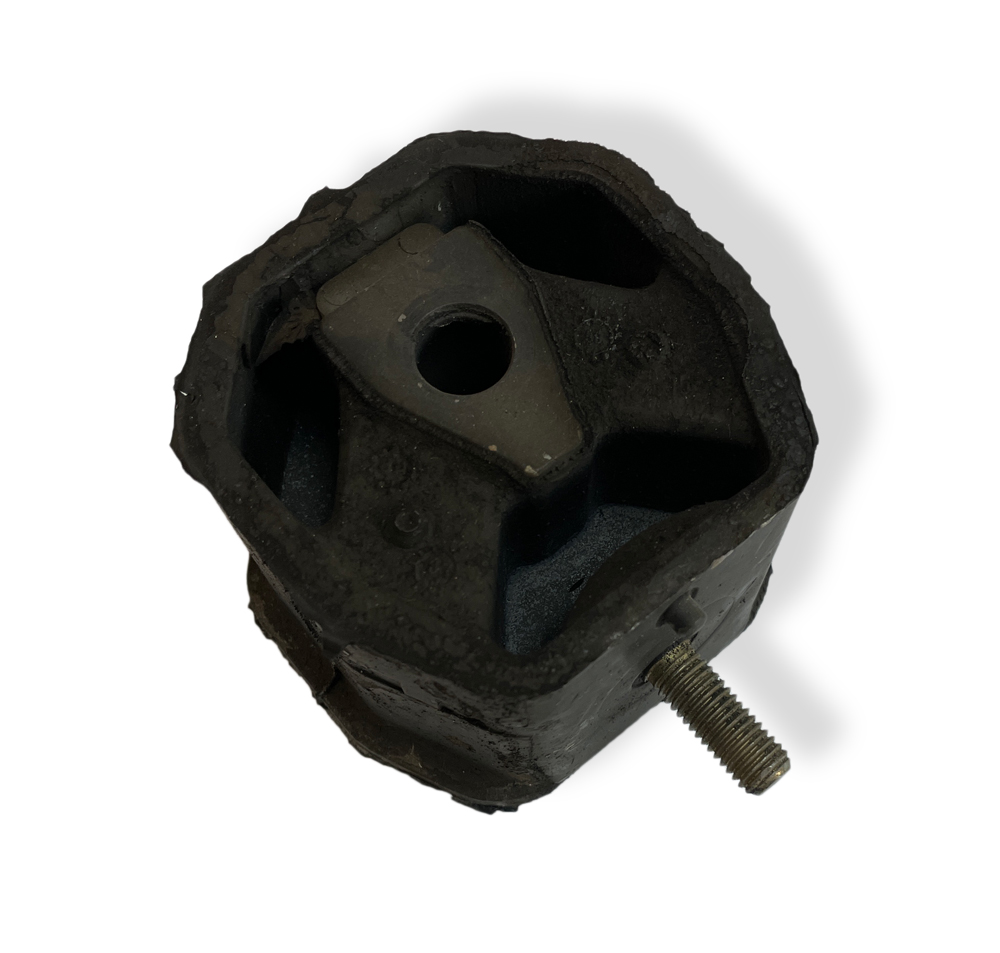 0205483_1 Multicar M26.0 M26.1 M30 E3 Gummi-Metall-Lager / Motorlager