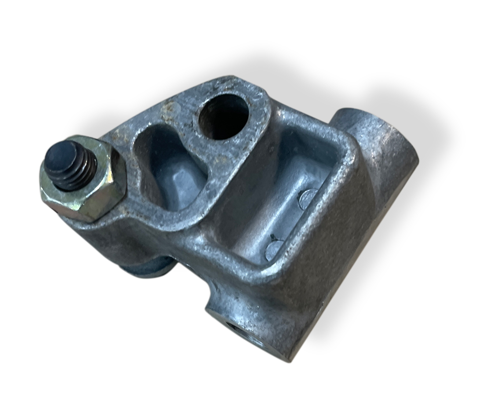 Multicar M26.2/4 Halter Lichtmaschine / Lima-Halter